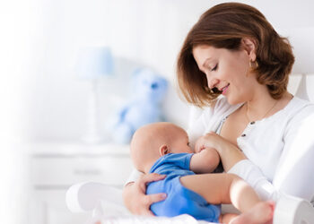 Pediatristler Uyardı: Bebeğin İlk 6 Ayı İçin Anne Sütünün Önemi Hayati