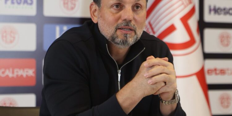 Şok İddia: Antalyaspor’da Casusluk Var! Erol Bulut Çok Ağır Konuşmak İstiyorum Dedi