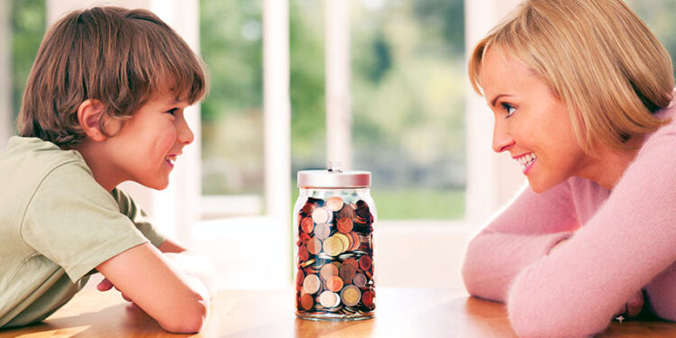 Ebeveynlere Rehber: Çocuklarda Erken Yaşta Para Biriktirme Yönetimi Nasıl Olur?