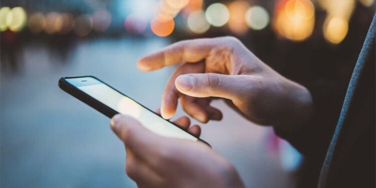 Yabancı Uyruklulara Özel Mobil Kural: Yeni Cep Telefonu Aboneliği Düzenlemesi Devrede
