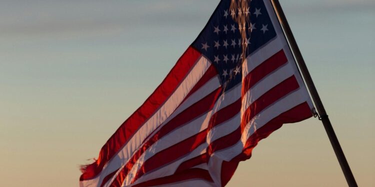 DS-160 Formu Doldururken Sosyal Medya Tuzağına Düşmeyin