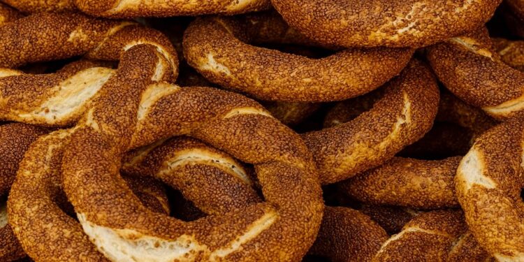 Tescilli İstanbul Simidi Üretimi Başladı: Lisanslı Fırınlar Nasıl Belirleniyor?